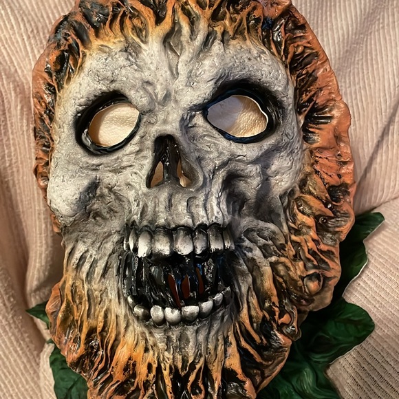 Scary Pumpkin Head mask. Full head cover and neck w slit in back to slip it on. - Picture 4 of 6